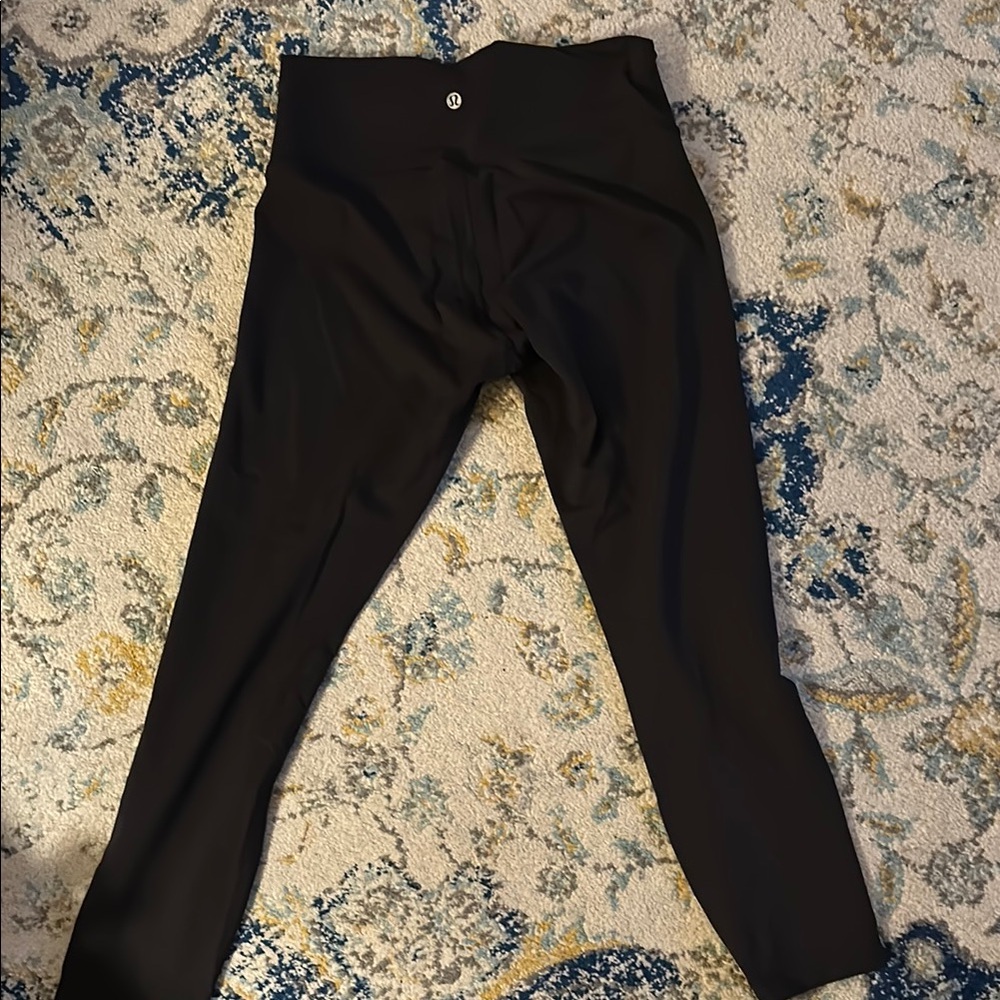 Black High-Waisted Lululemon Align.
Great condition.
